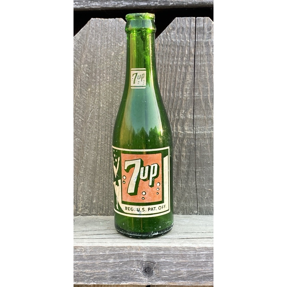 Vintage 1940s/1950s 7UP 7 oz. Bottle "The Fresh Up Drink" Swimsuit Fresno CA